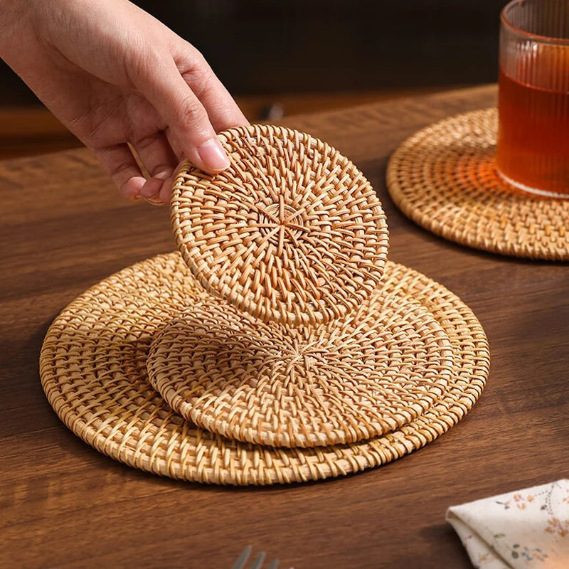 Set de Table & Dessous de Plat — Plateau en Rotin
